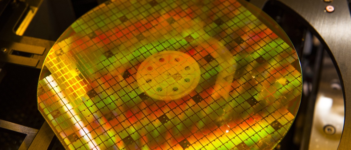 Ang Pag-aaral sa Distribusyon ng Electrical Resistivity sa n-Type 4H-SiC Crystals